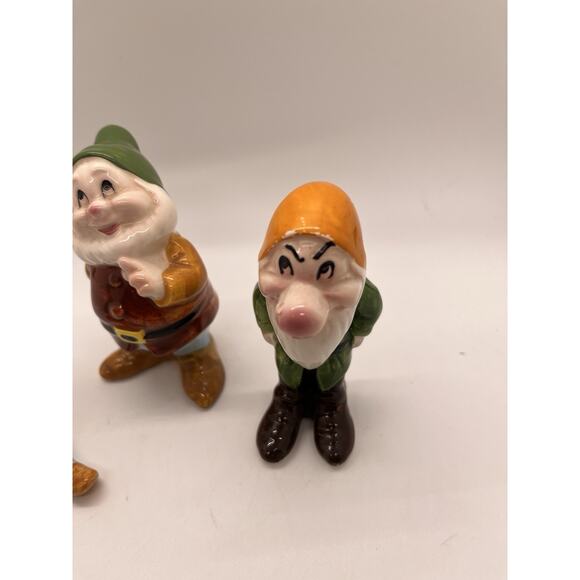 Snow White & 7 Dwarfs Porcelain Figurines (Set of 3) - Picture 2 of 7